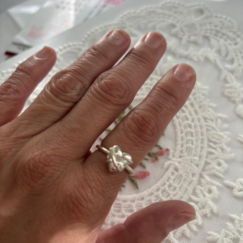 Elegant Silver Bow Ring